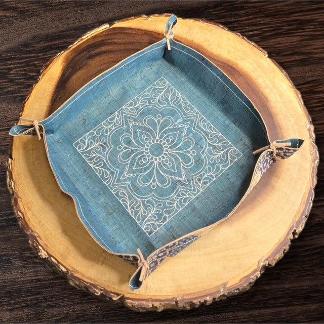 Artisan Bloom valet tray from the Heritage Collection