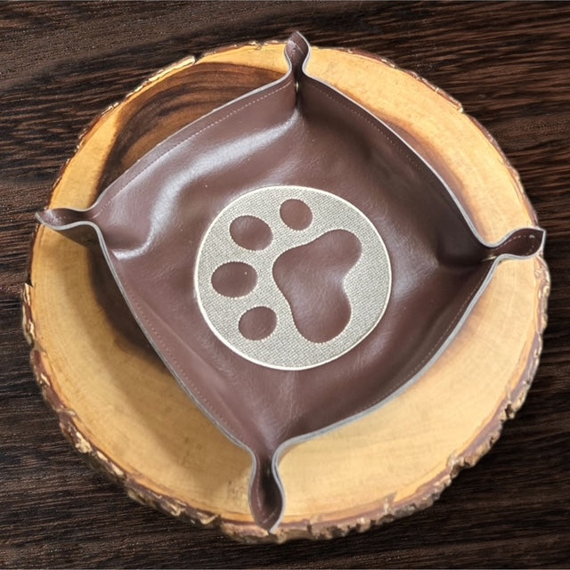 Manor Tiger Paw - Heritage Valet Collection