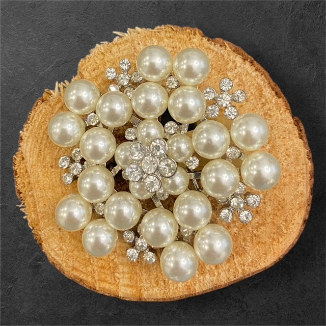Southern Elegance - The Manor Brooch Collection