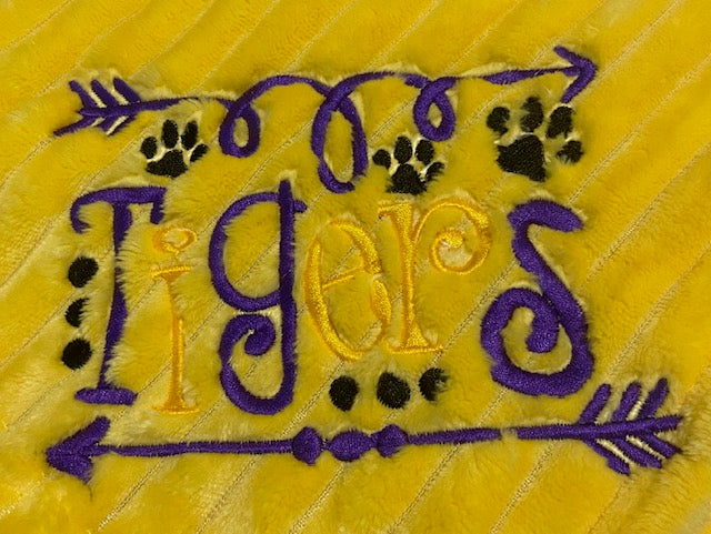 Tigers Yellow - Adult Throw Blanket