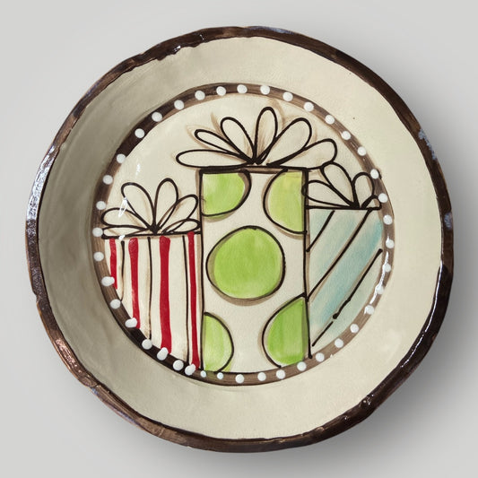 Christmas Round Plate - Presents - Heartfelt Traditions Pottery