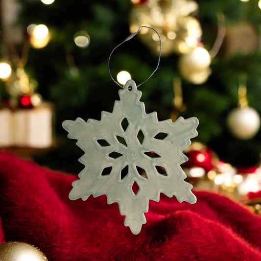 Ornament 023 - Heartfelt Traditions