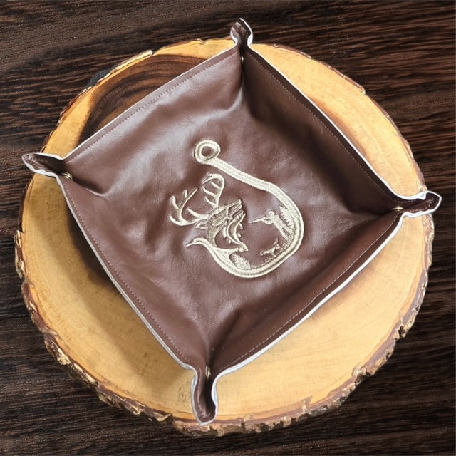 Sportsman’s Paradise valet tray from the Heritage Collection