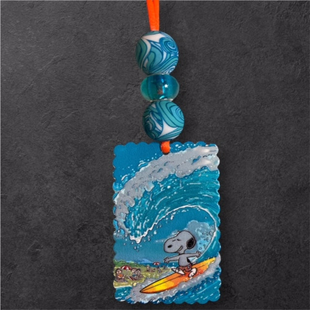 The Famous Beagle Beaded Necklace - Sparkles Collection