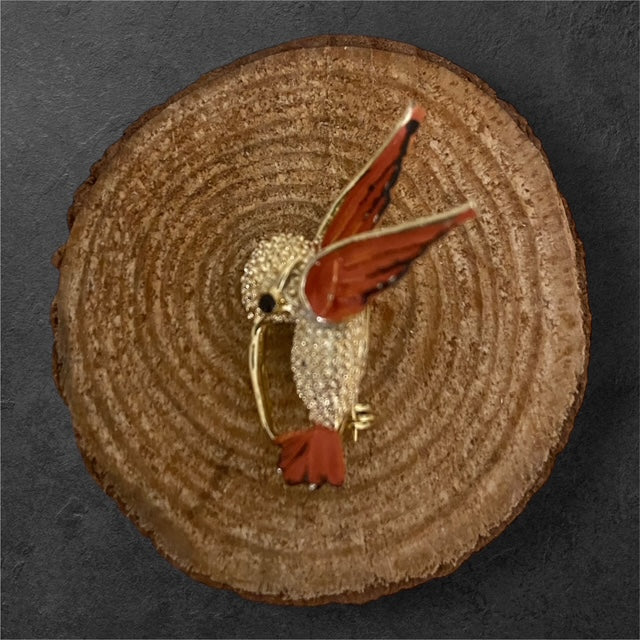 Tiny Hummer scatter pin with small hummingbird design