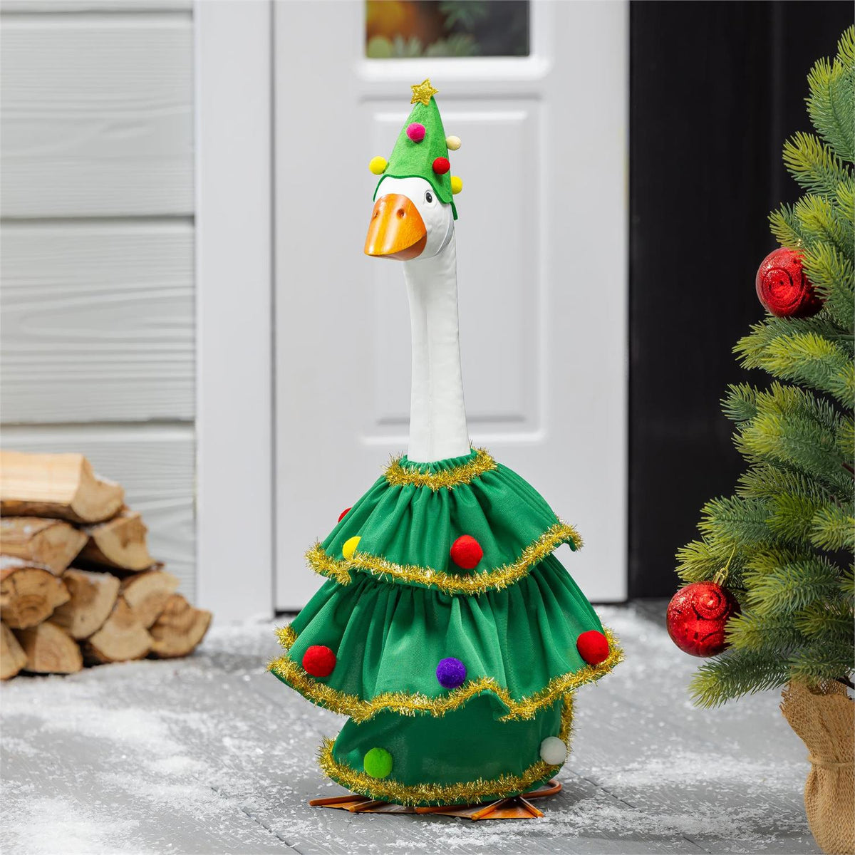 Porch Goose Outfit, Christmas Tree